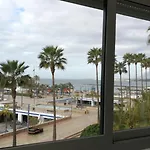 Luxury Views Apartment *