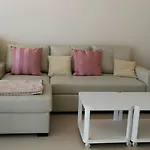 Luxury Views Apartment *