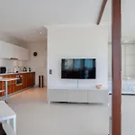 Luxury Views Apartment