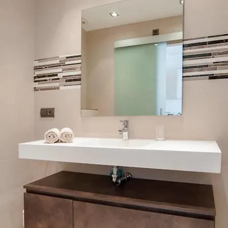 Luxury Views Apartament