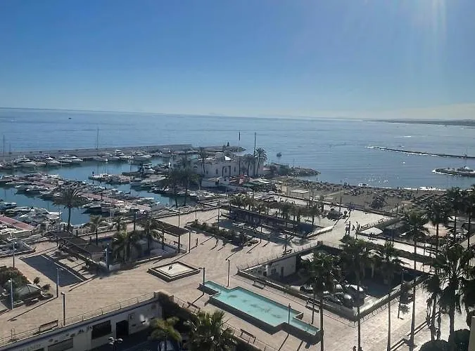 Luxury Views アパート