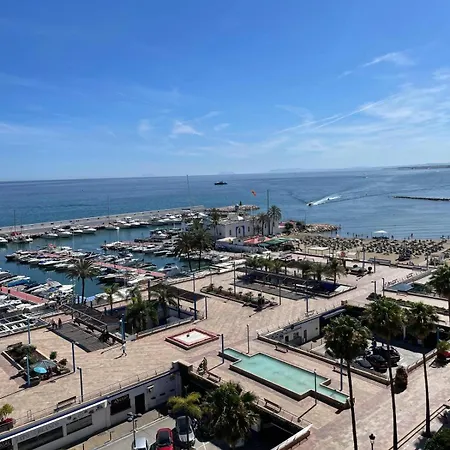 Luxury Views 아파트