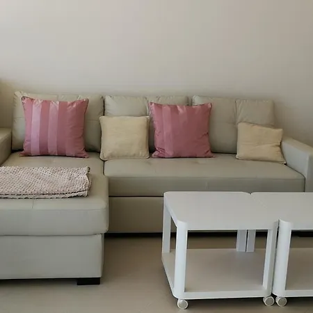 Luxury Views Apartman *